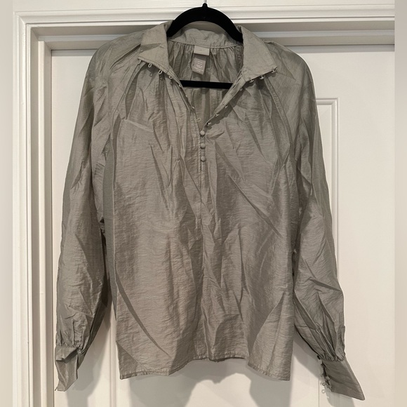 H&M sage flowy blouse - Picture 1 of 2